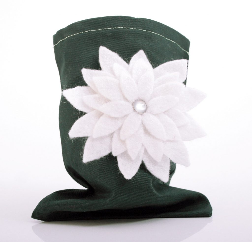 green advent calendar felt bag with white flower